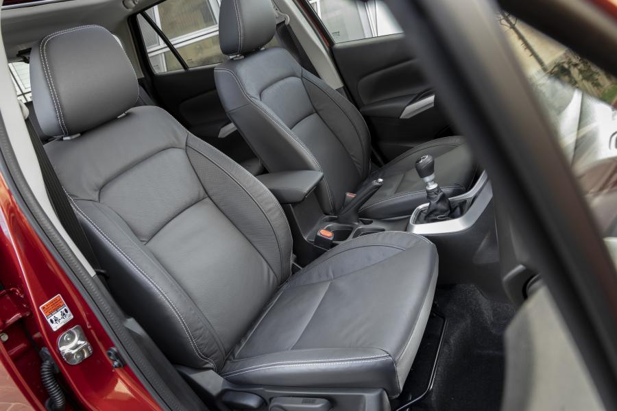 Интерьер Suzuki SX4 S-Cross Hybrid 2020 года  (WW) (фото 22 из 40)